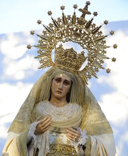 Nuestra Señora del Mayor Dolor de La Línea de la Concepción renueva banda para el 2023